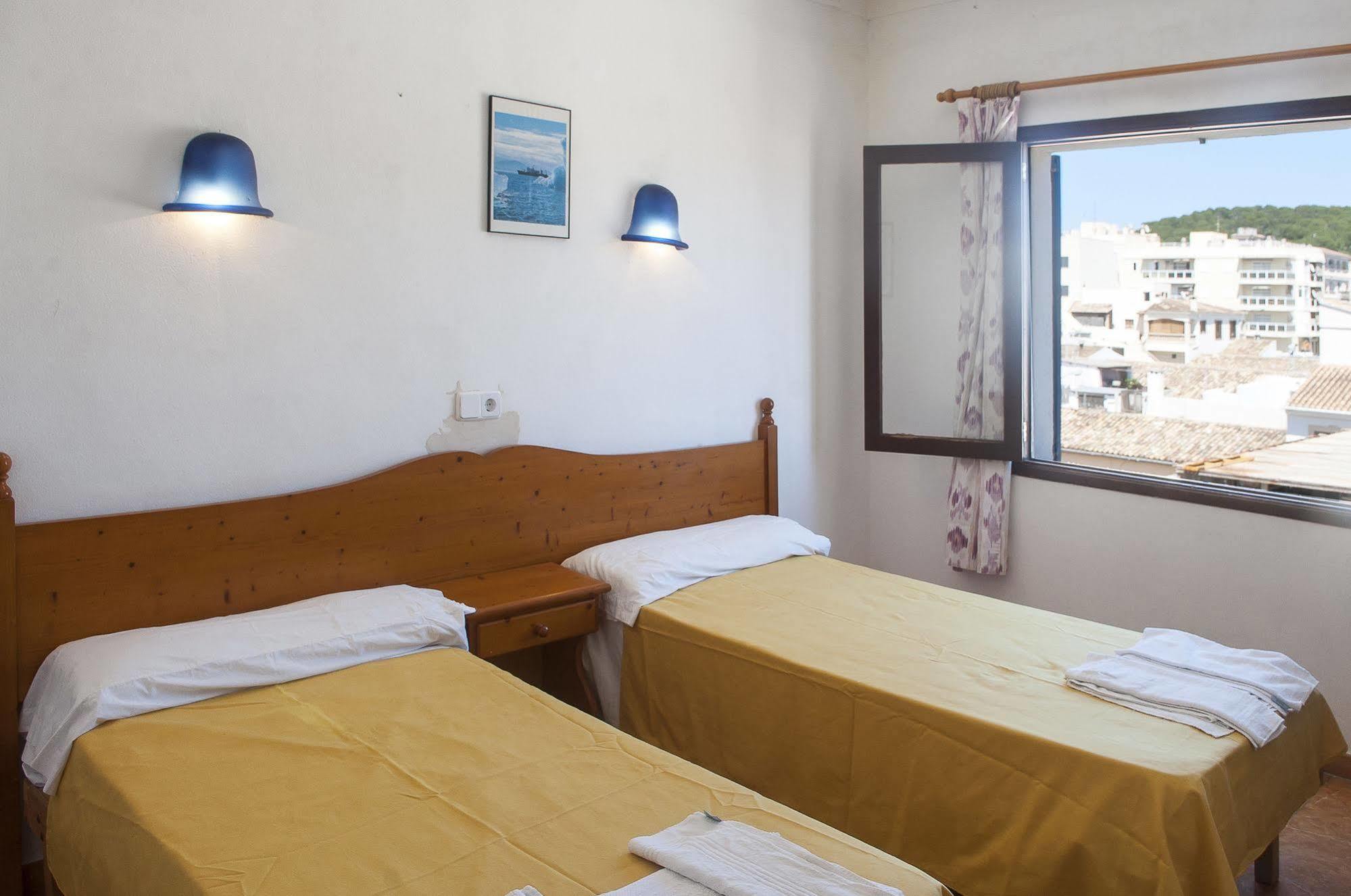 Surfing Concept Hostel Cala Ratjada  Exterior foto