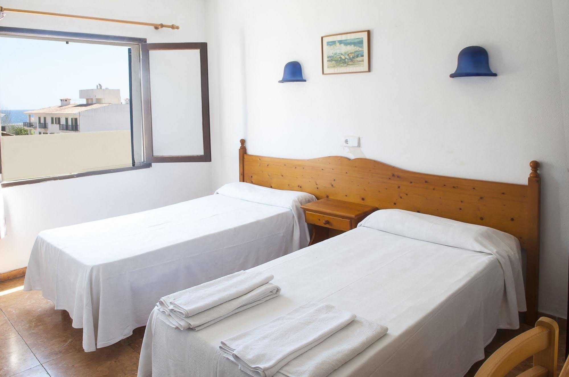 Surfing Concept Hostel Cala Ratjada  Exterior foto